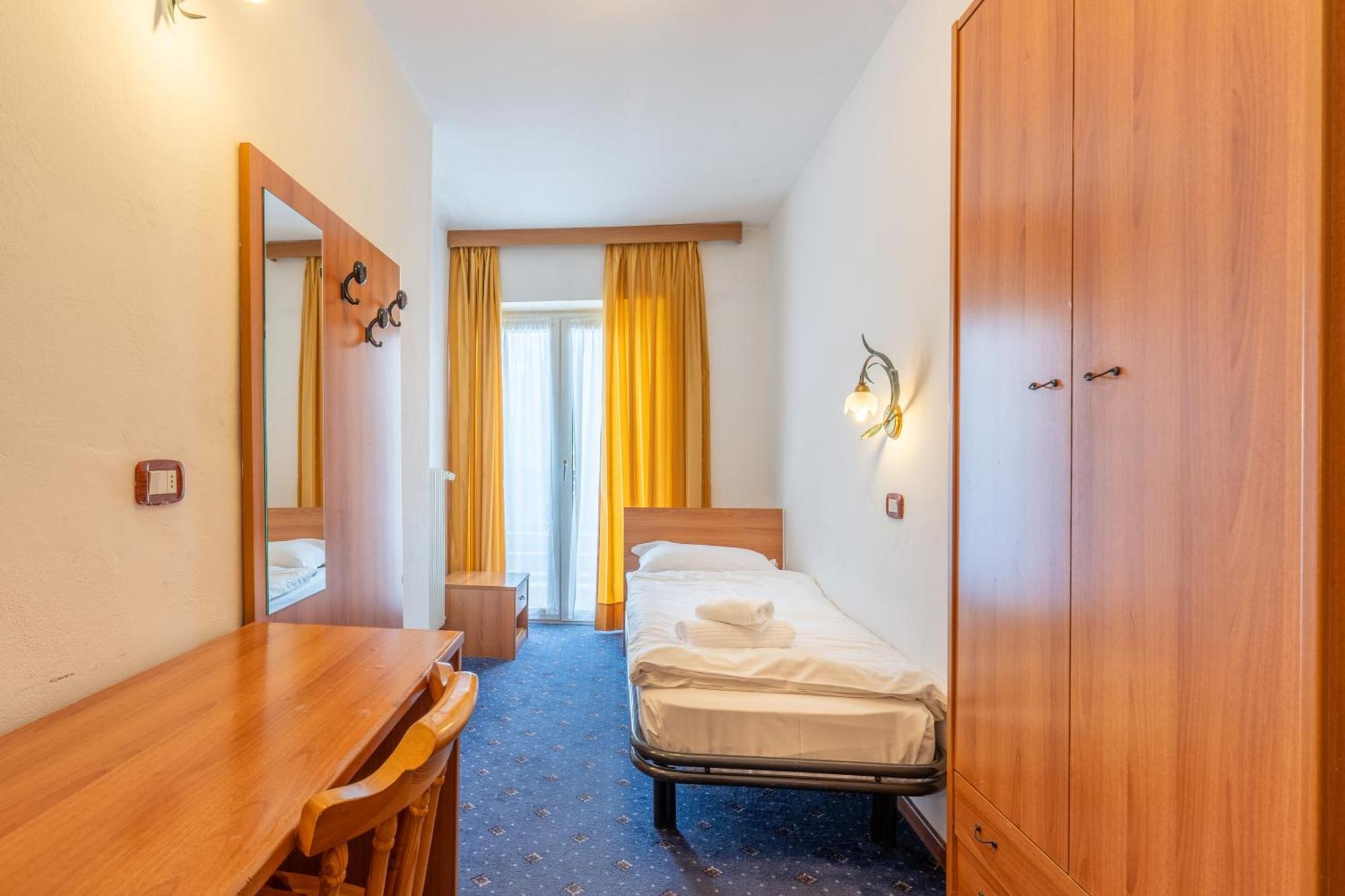 Hotel Polsa Brentonico Esterno foto